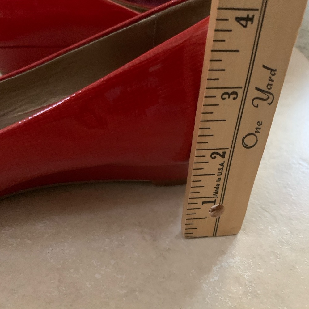Cole Haan Red Patent Croc Embossed Peep Toe Flats Size 9B - Picture 6 of 8